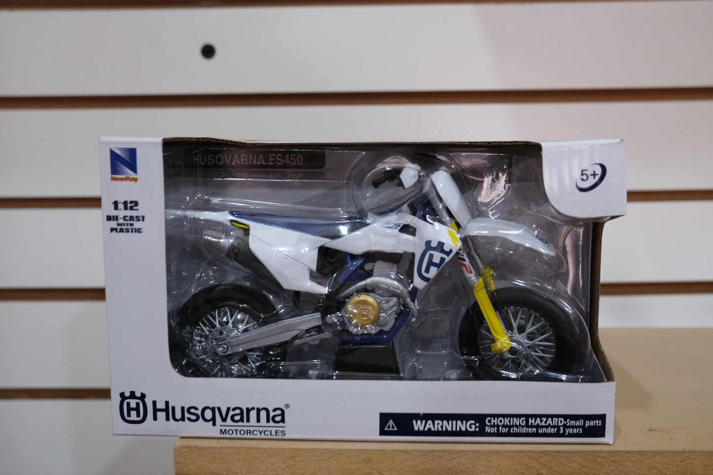Husqavarna Fs450 Super Moto escala 1:12