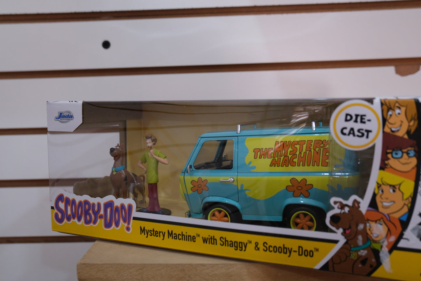 Mistery Machine W/Scooby Doo and Shaggy Jada 1:24