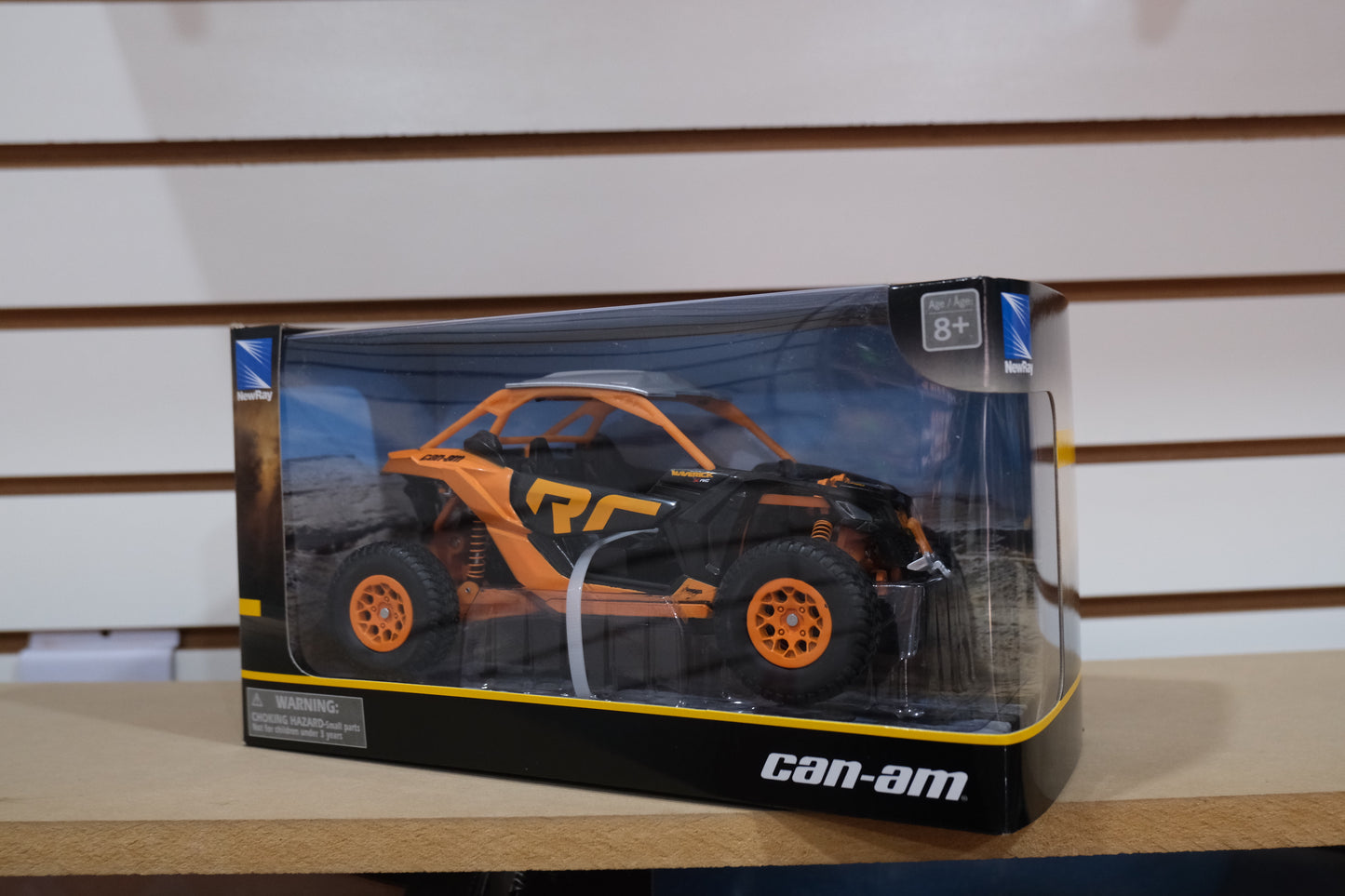 Can Am Maverick X3 Orange escala 1:18