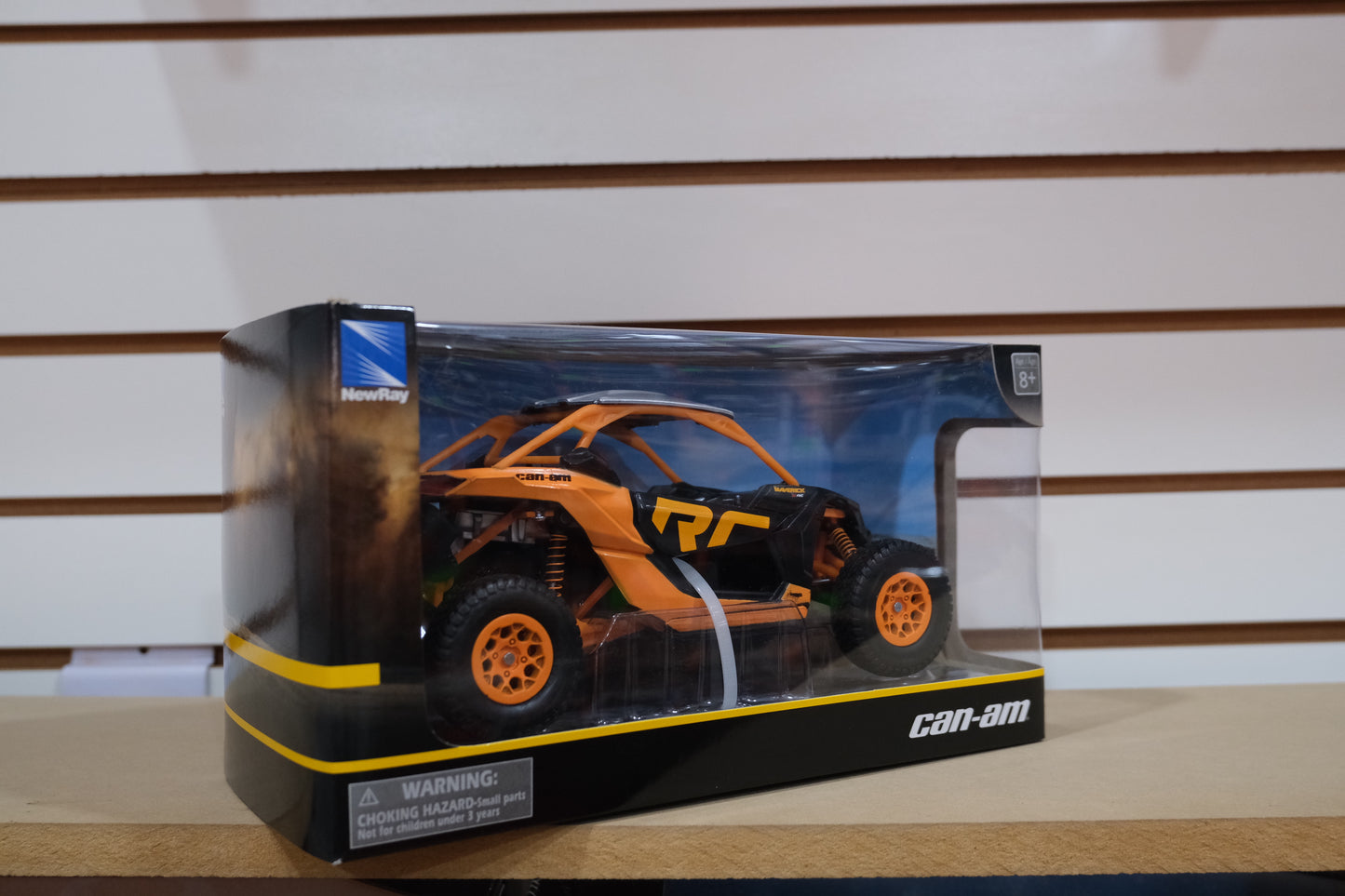 Can Am Maverick X3 Orange escala 1:18