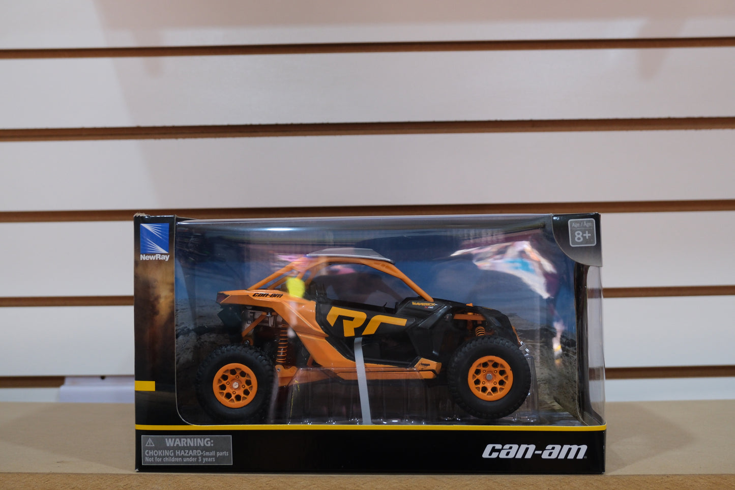 Can Am Maverick X3 Orange escala 1:18