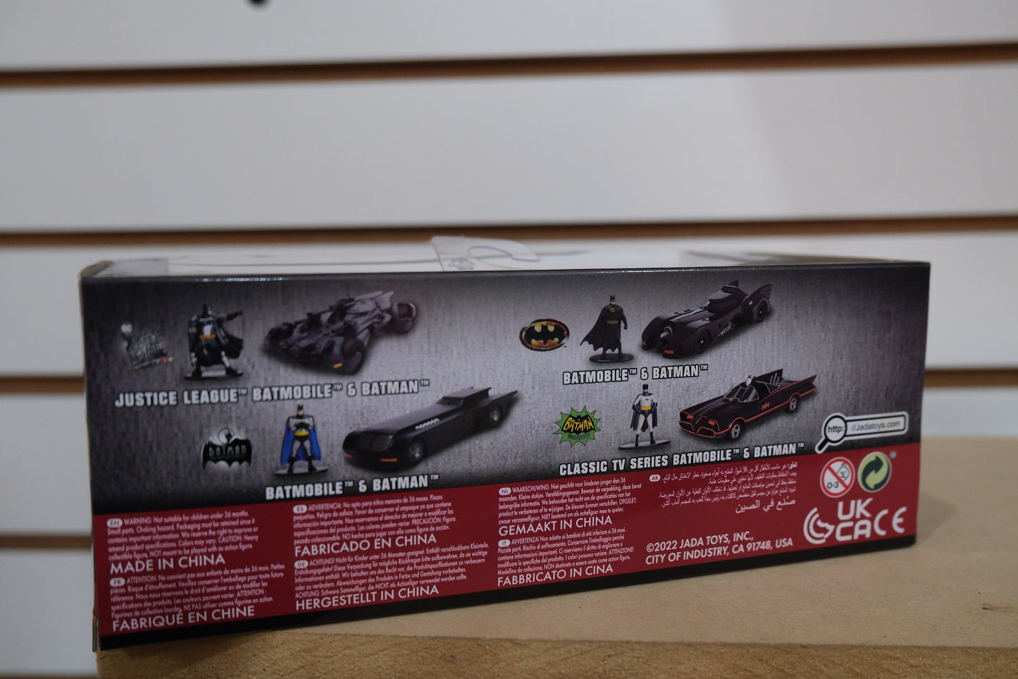 2017 Justice League Batmobile W/ Batman Asorted Jada 1:24