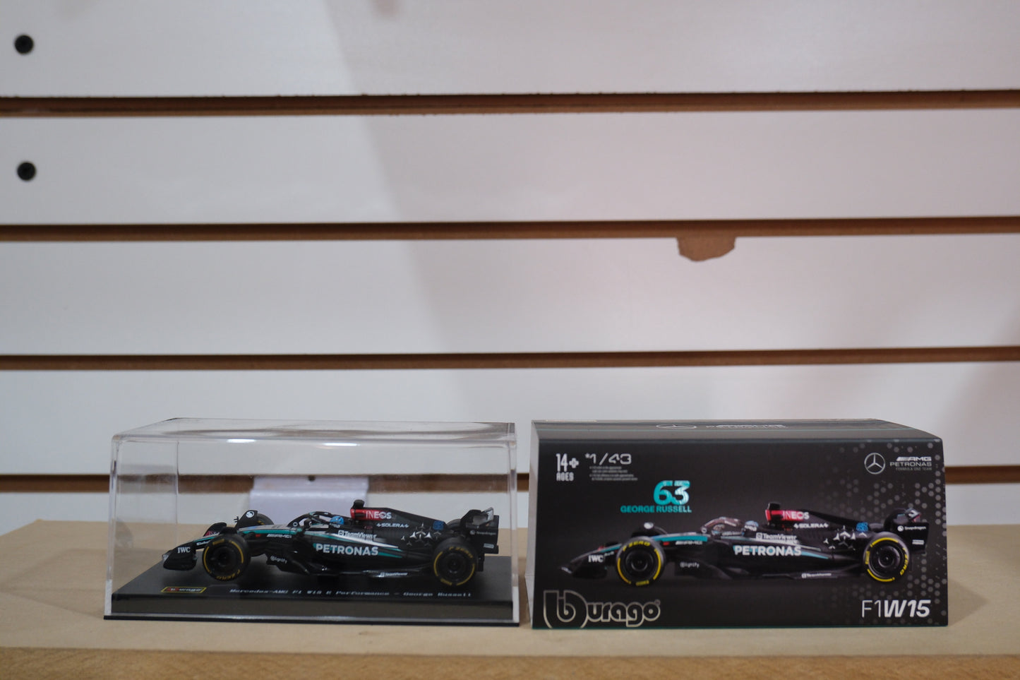 Mercedes Awg W15 #63 Russell escala 1:43