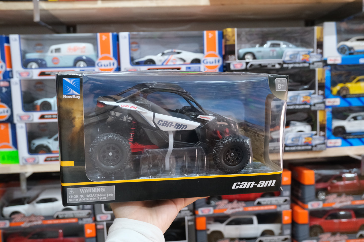 Can Am Maverick X3 Silver escala 1:18