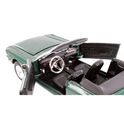 Ford Mustang Combertible Green '1964 1/2 01:24