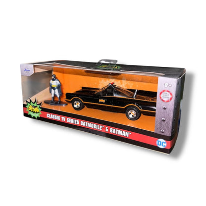 Classic Tv Series Batmobile & Batman 1:32
