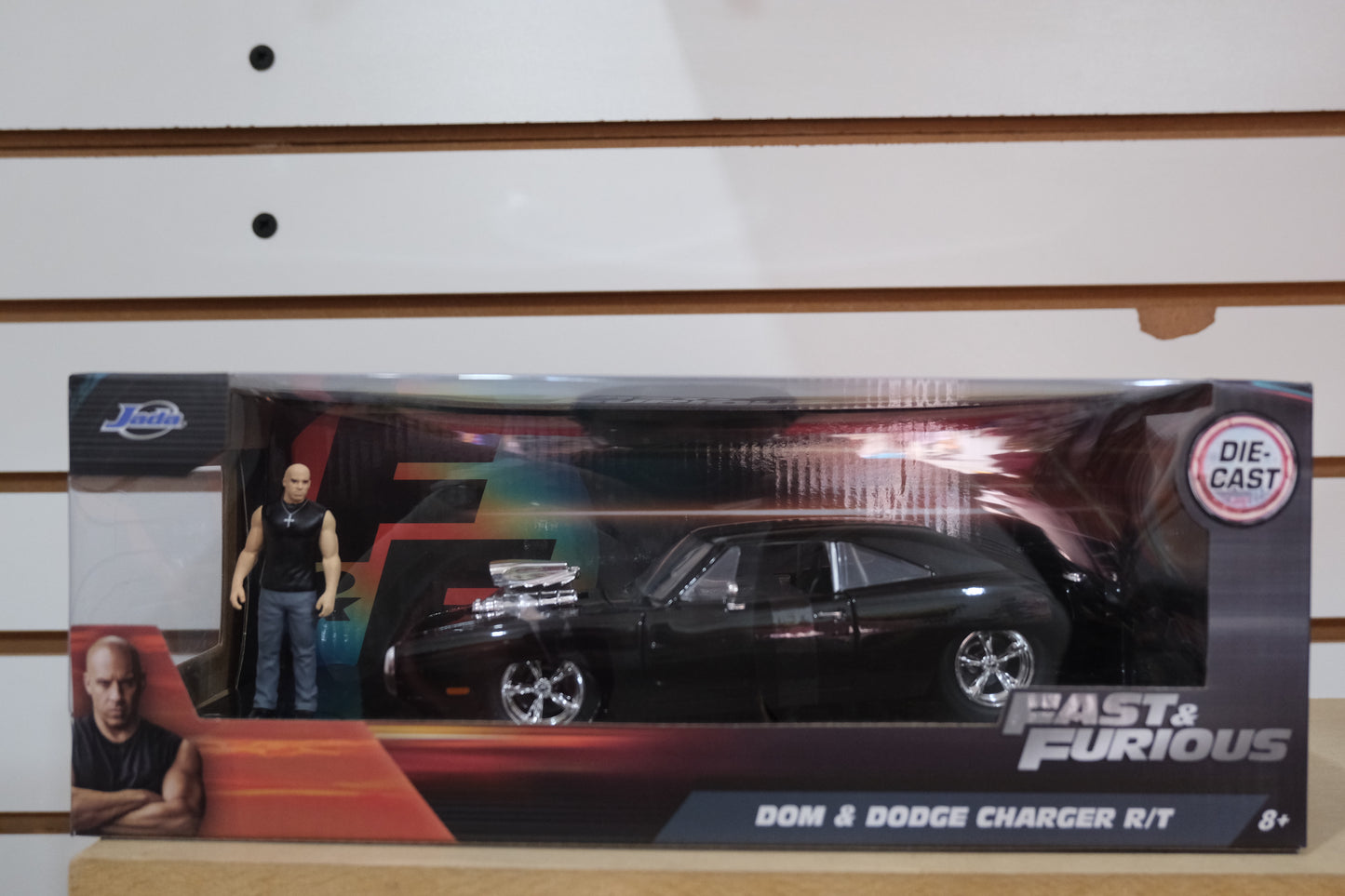 Dodge Charger R/T W/Dom Jada 1:24