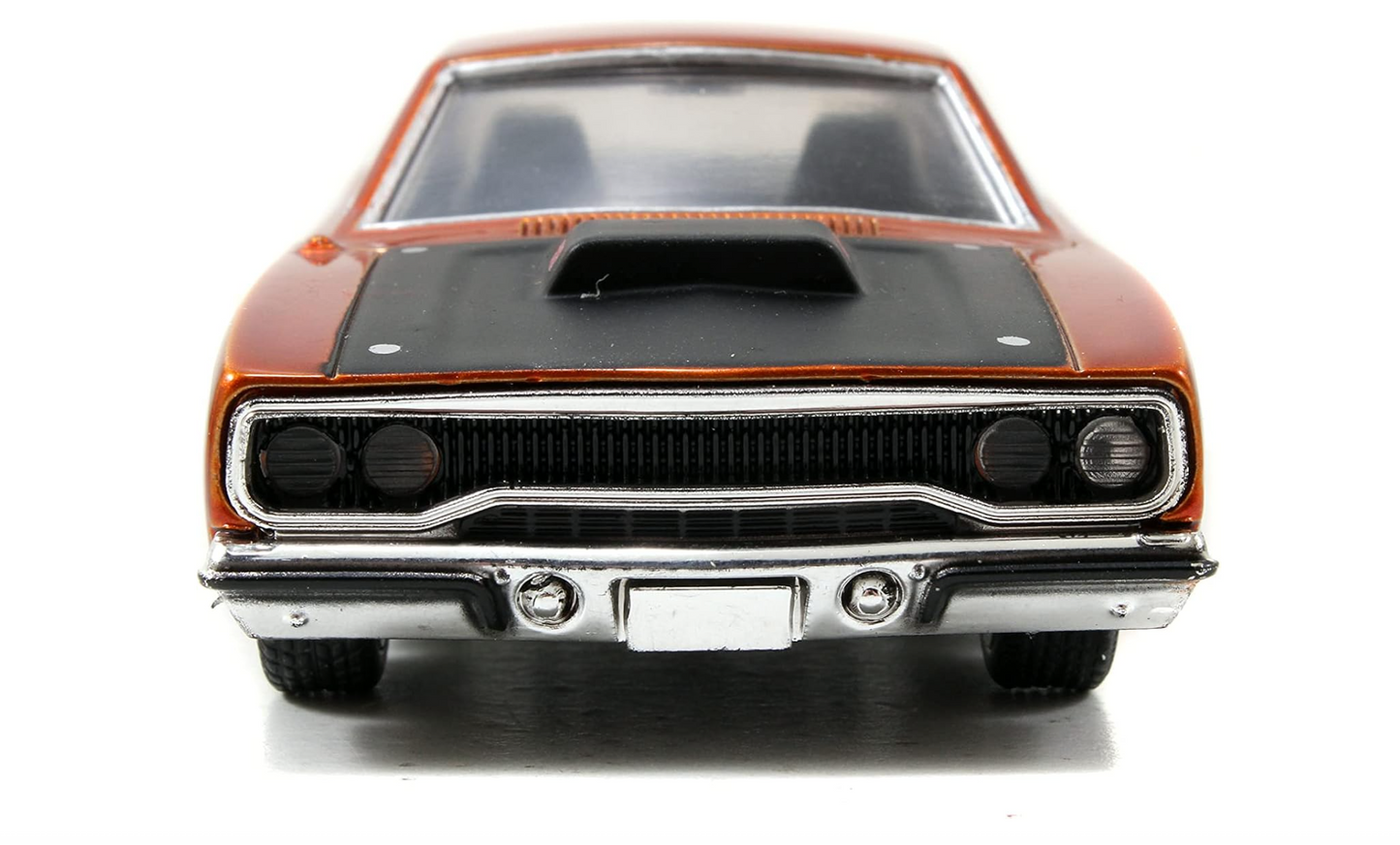 Fast & Furious Dom's 1970 Plymouth Road Runner 01:32