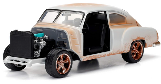 Fast & Furious 8 Dom's Chevy Fleetline Rusty 01:32