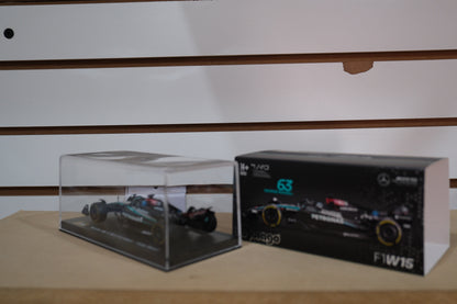 Mercedes Awg W15 #63 Russell escala 1:43