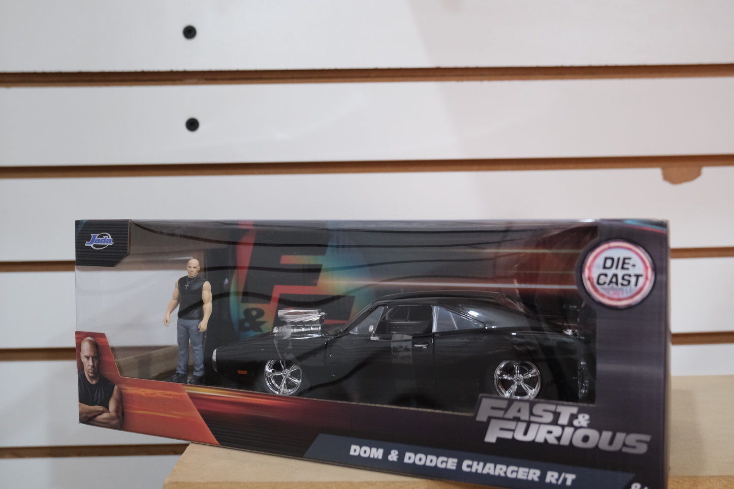 Dodge Charger R/T W/Dom Jada 1:24