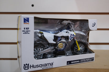 Husqavarna Fs450 Super Moto escala 1:12