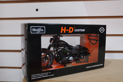 Harley Davidson Sportster 2014 Iron 883 escala 1:12