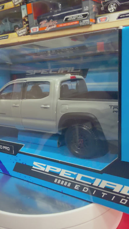 Tacoma Trd Pro 2023 Gray escala 1:27